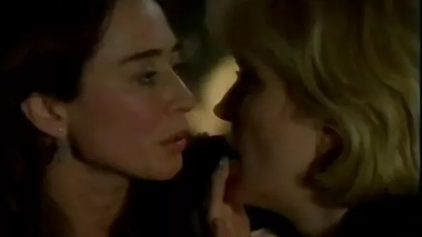 Imeilus naine full sex porno masturbeerib mehe peenist.