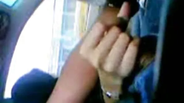 Puhub vähi valgele diivanile sihvakas bixu. tube sex porno