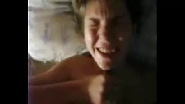 Maalitud naisterahvas fucks peenisega. porno mom seks