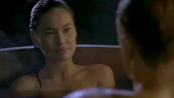 Kena noor daam ronis alasti ühe tüübi peale. besplatne porno kategorije