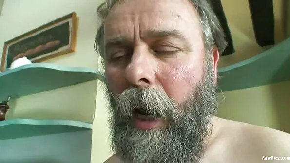 Oktoberfestil löödi sakslasest ettekandjat hapu casting seks video õlle järele jalaga.