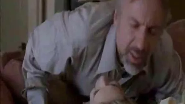 Tüdruk cums tema wwwporno sex hardy poiss-sõbra riist.