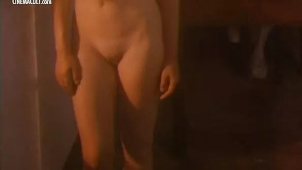 Valgejuukseline preili imeb suuga juhi gratis video seks riista.