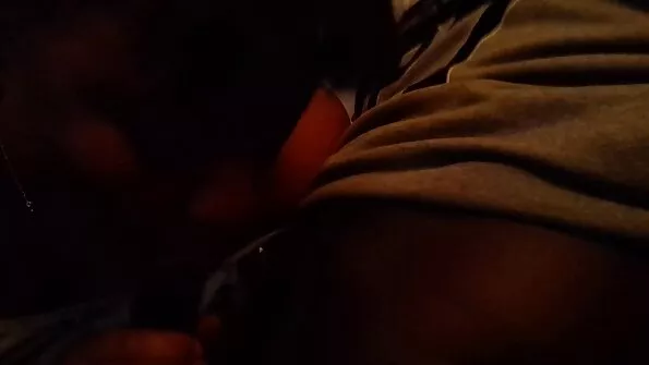 Meeldiv noor neiu andis end sels porno metsas härrale.