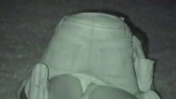 Rahutu dog sex porno koduperenaine andis endale BDSM-piinamise.