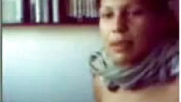 Konservatiivne mees keppis vana sex matur porno blondiini.