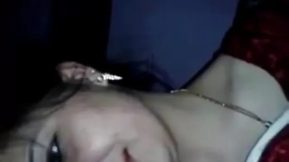 Kuum fifa andis end seksikates seks porno wideo väljalõikega sukkpükstes.