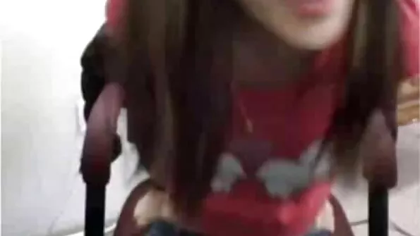 Valgekarvaline tibu tahab kiisu sisse hidden cam seks saada.