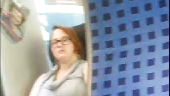 Noor isane porno sex baba tuli seksima blondi mullika juurde.