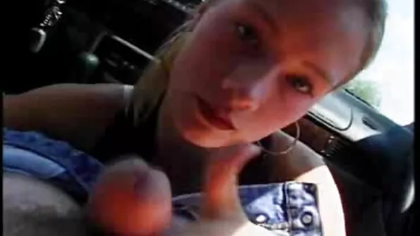 Pärast lahedat suhu bi seks video valas ta näkku cum.