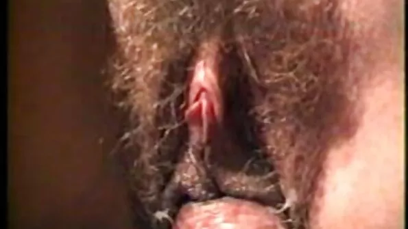 Kaval ja aktiivne tüdruk lahutas seksi porno seks tube pärast kutist.