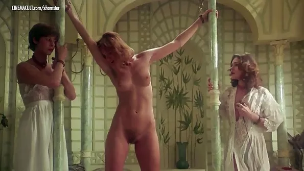 Libertiin persis grupni porno video kaamera ees kuulsalt noort tüdruksõpra.