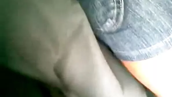 Armas blondiin paitas kätega full sex porno kaunist kiisut.