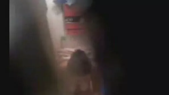 Tuli külla seks video ja persis prillidega seksikat naist.