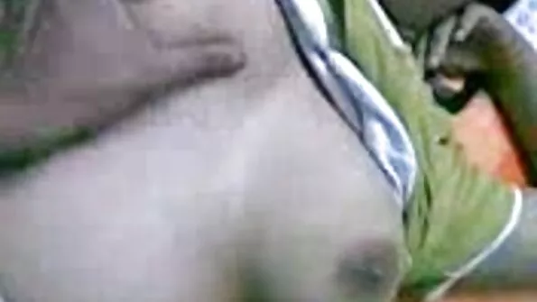 Alasti tüdruk sai seks videolar online mehelt kõva seksi.