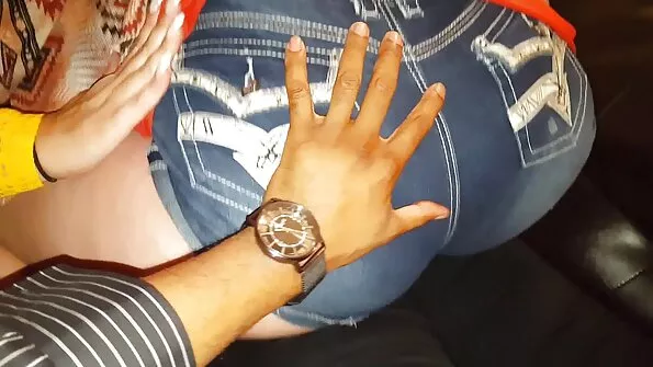 Tibu kasutab praktikas hidden seks video hästi dildot.