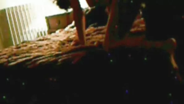Mustades pitssukkides daam sex porno amator on tagumikul