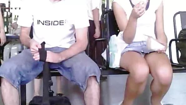 Erinevate nurkade alt hüppab xxxl seks video rinnakas naine peenisele.