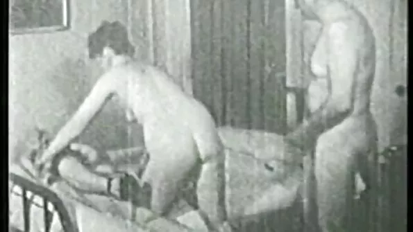 tihane imes riista ja hüppab kiisuga selle peale. sex porno ind