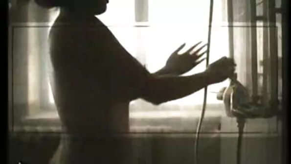 Persses nõudlik range välimusega masaj seks videolar daam.