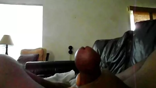 Väljaulatuv munn kirglikult perses karvases kiisus. porno be sex