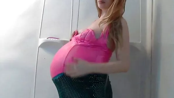 Suur tibu hüppab kiisu sek porno video pipra riistale.