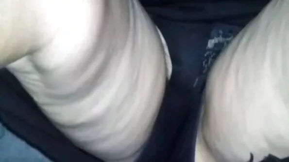 Lovelace täidab xxxx porno seks oma näo tugeva pipraga spermaga.