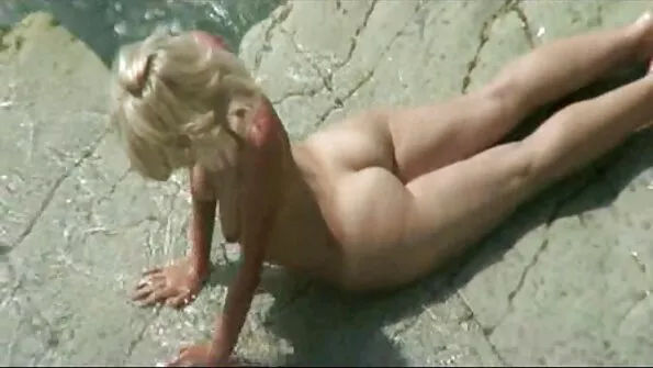 Blond venitab oma vits tohutu gay sex porno hd mänguasjaga.